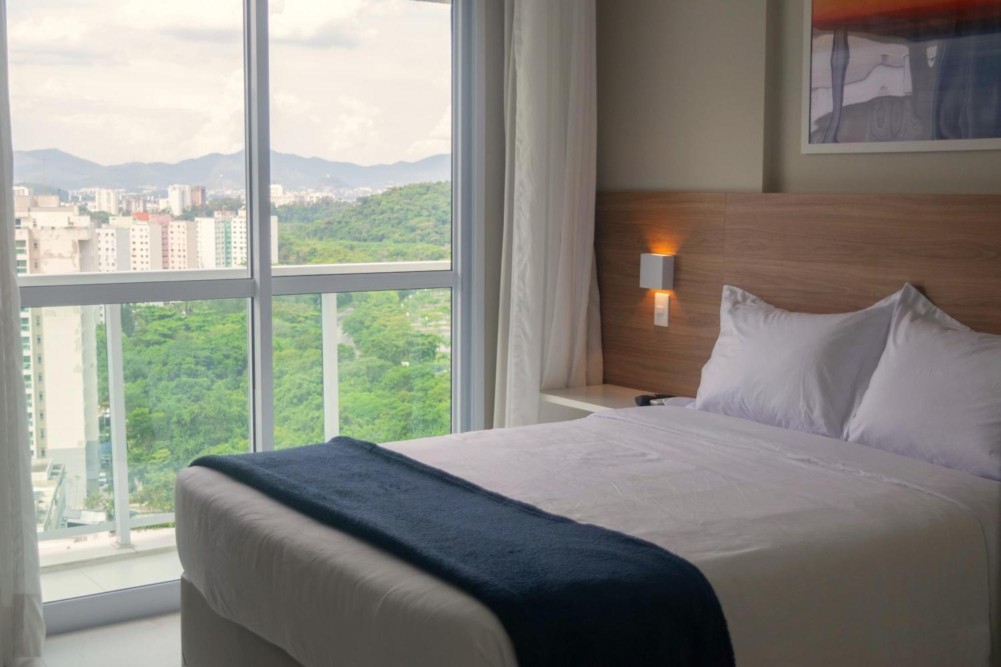 Prime Riocentro - & Flats Apartment *